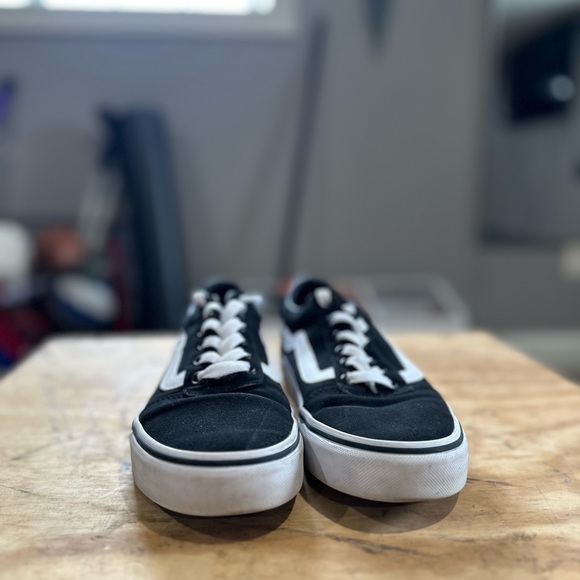 Vans - Picture 3 of 3